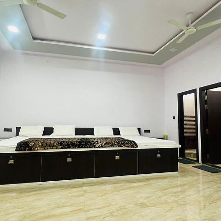 Hotel Rudra Residency Near Railway Station Mathura Exterior photo